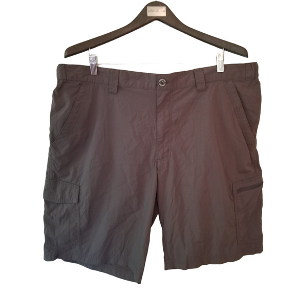 Columbia Sportswear Shorts Cargo Gray Men's Size‎ 40 Inseam 10 in - Picture 1 of 8